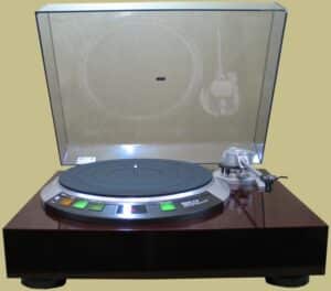 Giradischi Denon Direct Drive Storici: Guida Completa, Difetti Comuni e Customizzazioni